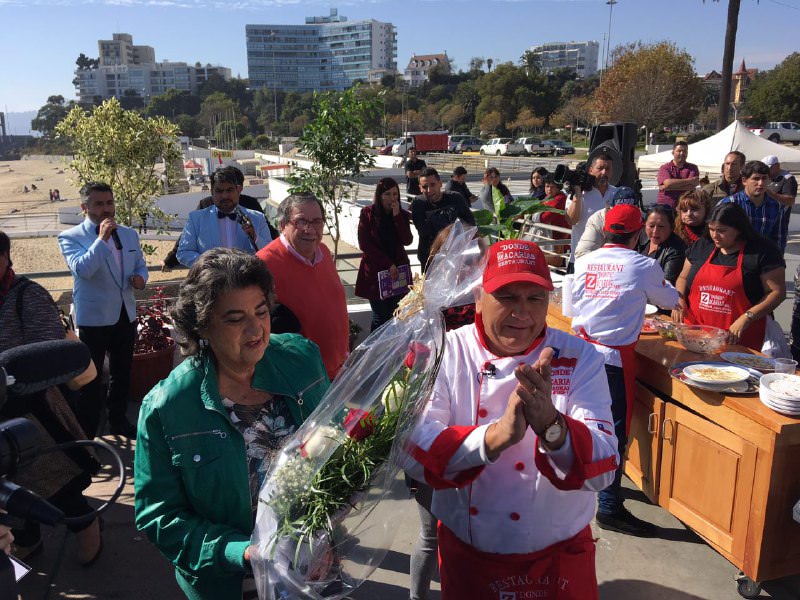 Con actividad “Reineta junto al mar” promueven consumo de pescado y turismo en Viña del Mar entre adultos mayores