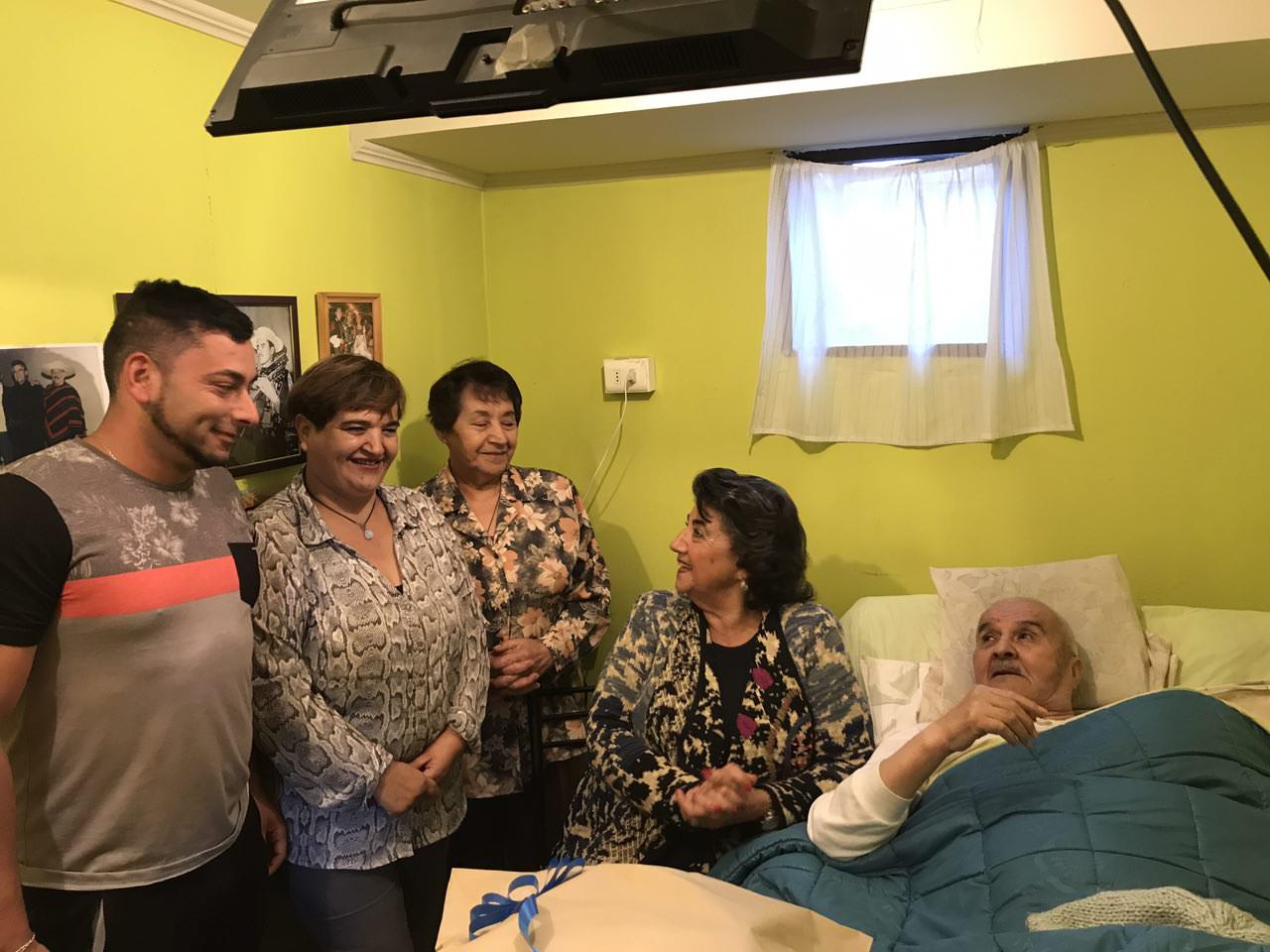 En casa de matrimonio, alcaldesa Virginia Reginato dio inicio a 12ª versión de Programa “Vínculos”