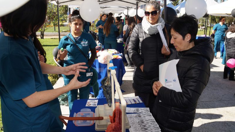 Con feria de salud y exámenes gratuitos municipio de Viña del Mar adhirió a conmemoración de Día Mundial sin Tabaco