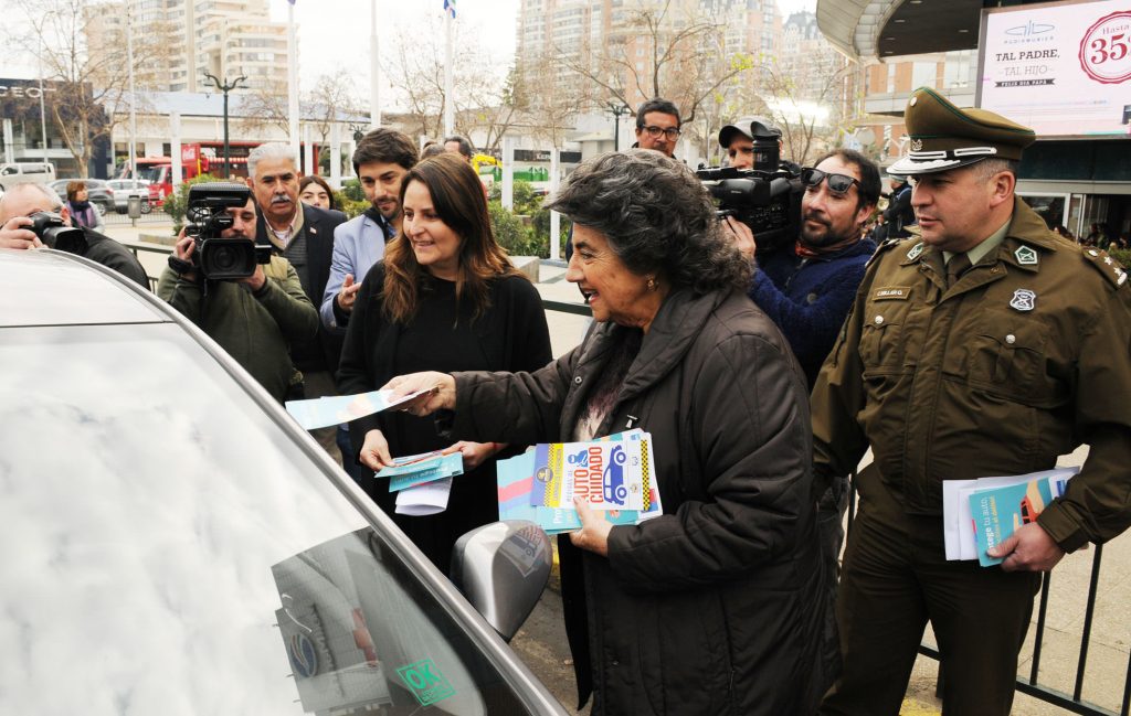 Imagen principal: En Viña del Mar dan a conocer campaña para evitar robo de vehículos y alcances de Ley antiportonazo