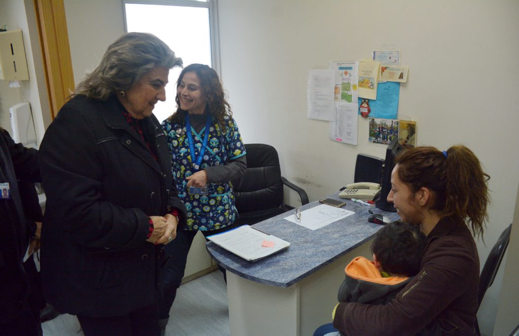 Imagen principal: Salud Primaria de Viña del Mar está operativa para atender patologías de invierno destacó alcaldesa Virginia Reginato