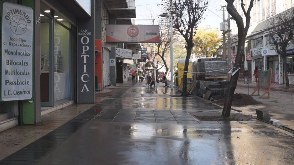 Imagen principal: Concluye 1ª fase de reposición de aceras en calles y puentes del centro de Viña del Mar