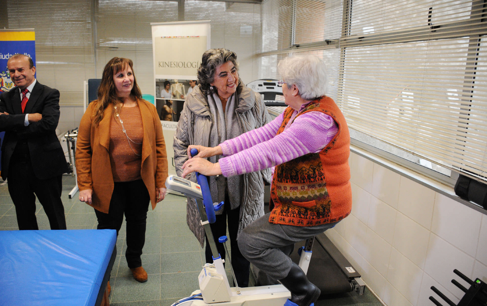 Alianza pionera entre municipio de Viña del Mar y UST beneficia a pacientes kinesiológicos no incluidos en lista GES