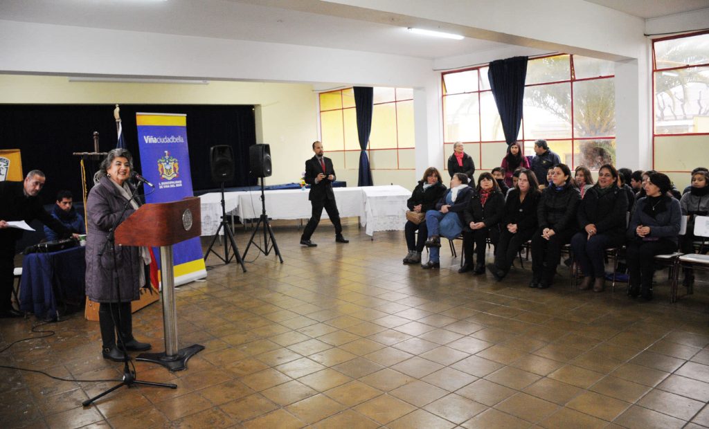 Imagen principal: Mejorada infraestructura de escuela Teodoro Lowey entregó alcaldesa Virginia Reginato
