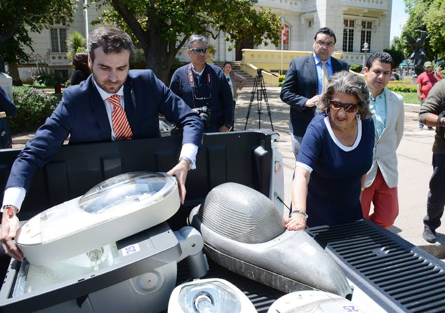 Municipalidad de Viña del Mar adjudica 2ª etapa de renovación de luminarias en Población Vergara