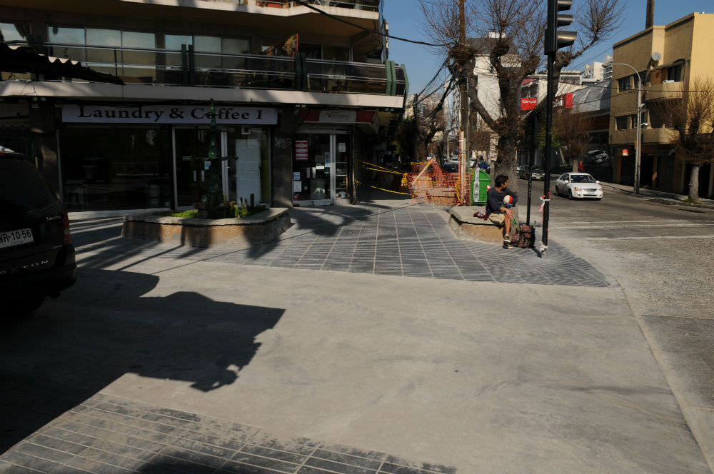 En etapa final se encuentran trabajos de reposición de aceras en puentes de Viña del Mar