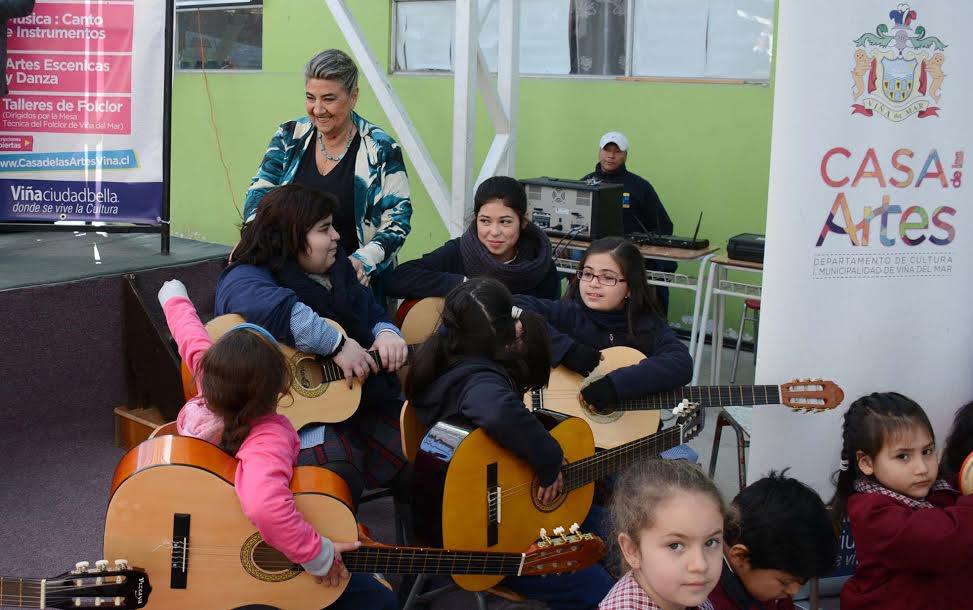 Municipio de Viña del Mar invita a niños, jóvenes y adultos a participar de talleres artísticos