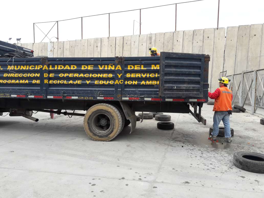 Municipio de Viña del Mar fomenta el cuidado del medio ambiente con reciclaje de neumáticos