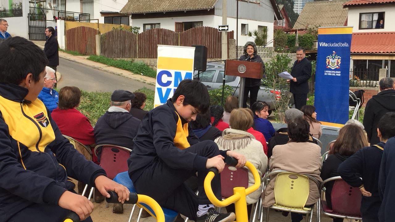 Municipio de Viña del Mar implementa “Gimnasios en tu barrio” en plazas de la comuna