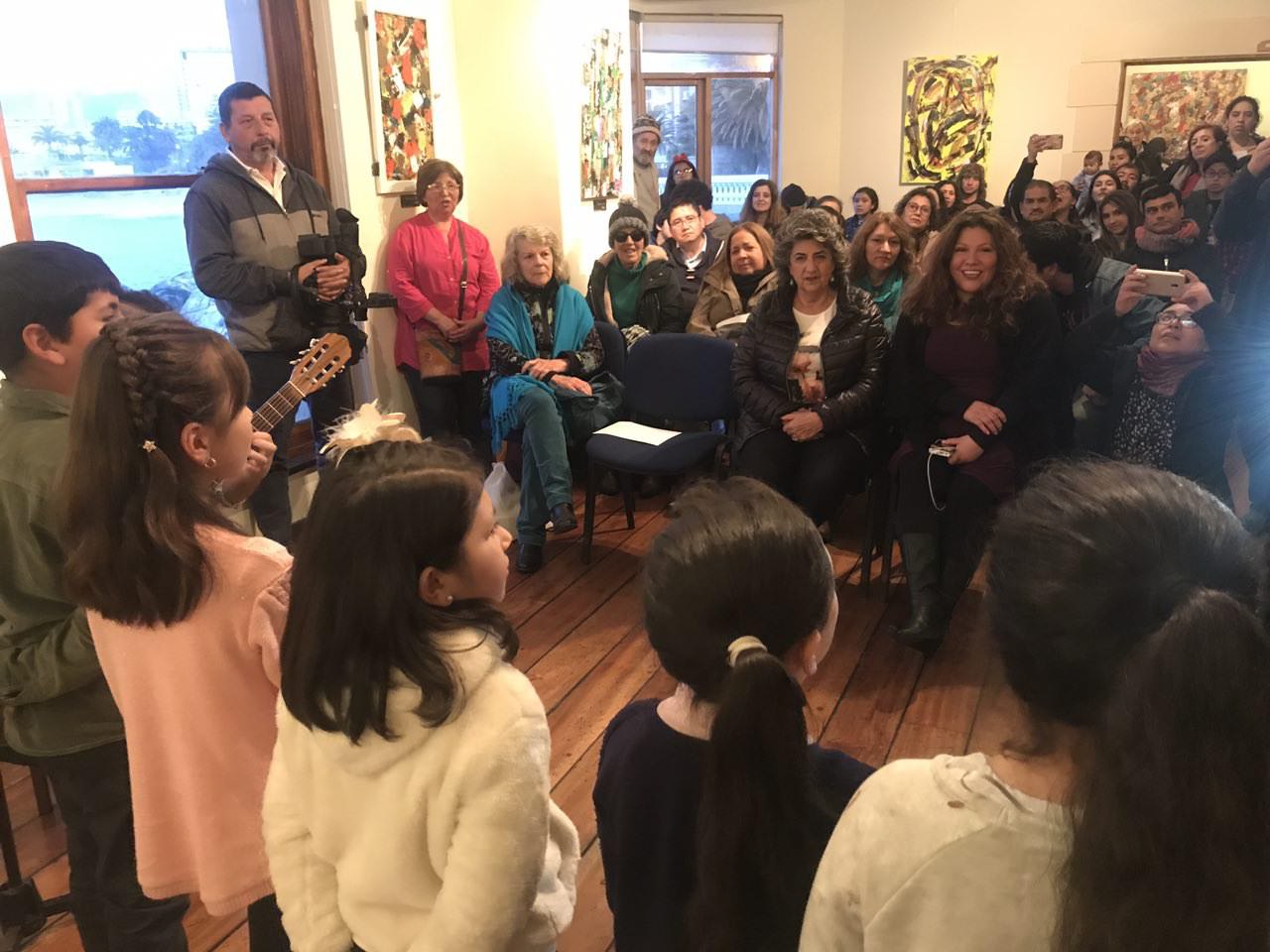 Viñamarinos de todas las edades cultivan sus talentos en cursos gratuitos de Casa de Las Artes del municipio de Viña del Mar