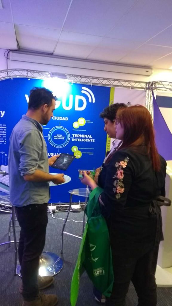 Imagen principal: Viña del Mar promueve una ciudad sustentable en feria tecnológica de iniciativas digitales