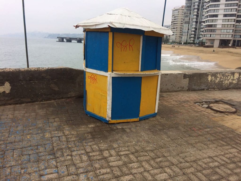 Imagen principal: Municipalidad de Viña del Mar retira kioskos y casetas en desuso