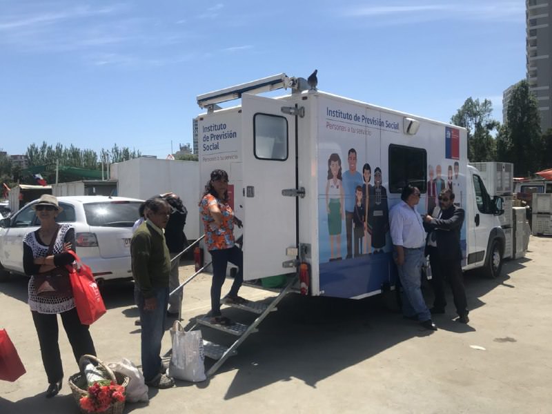 Ferias libres incorporan servicios públicos y municipales en plan piloto impulsado por Sercotec