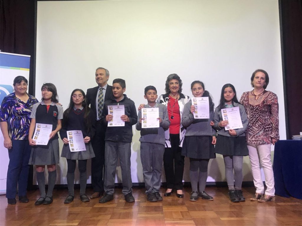 Imagen principal: Estudiantes de escuelas municipales de Viña del Mar se convirtieron en anfitriones turísticos de la ciudad