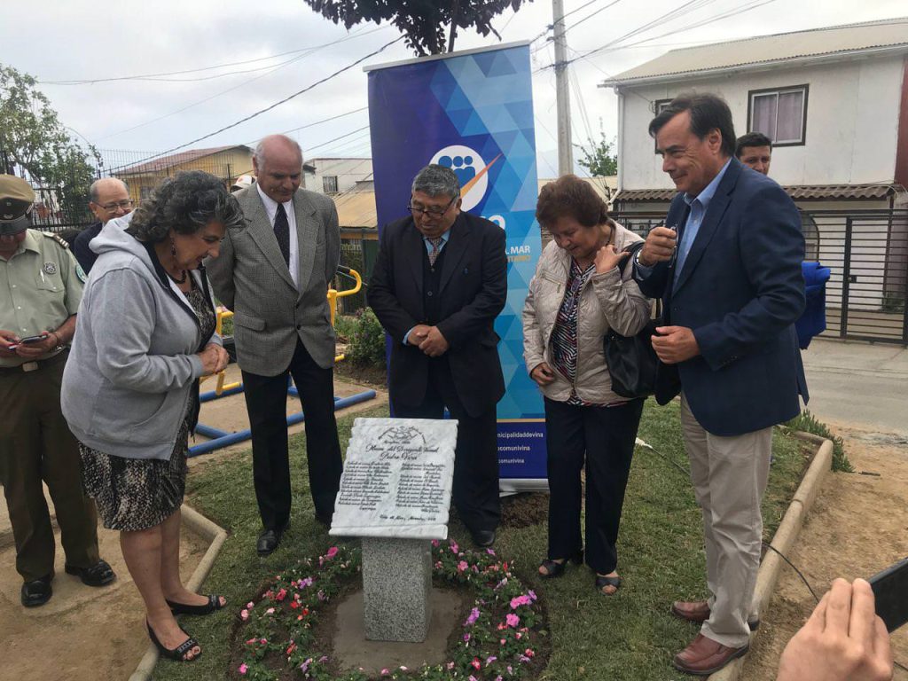 Imagen principal: Municipio de Viña del Mar y comunidad inauguraron plaza en homenaje a dirigente vecinal “Pedro Vera” en Miraflores Alto