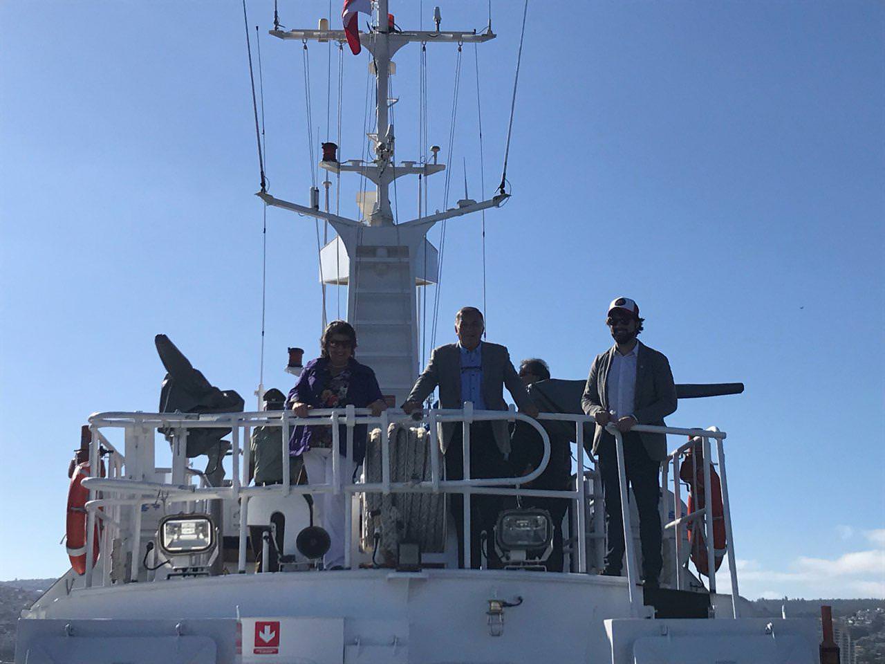 Autoridades comunales inspeccionaron plataformas de lanzamiento para espectáculo Año Nuevo en el Mar 2019