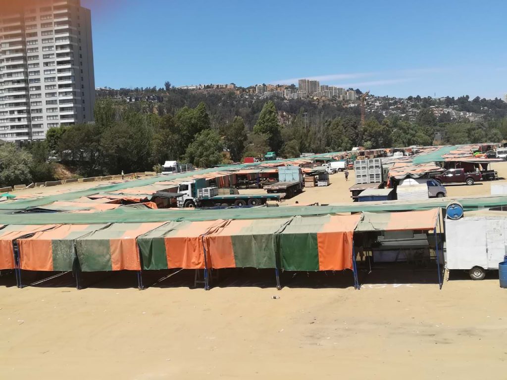 Imagen principal: Acceso a Feria Marga Marga por Simón Bolívar deja de funcionar y se traslada hacia el poniente