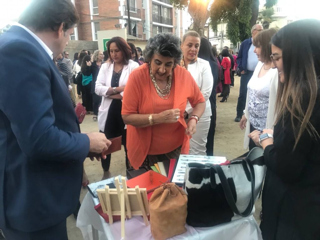 Imagen principal: 60° Feria Internacional de Artesanía acoge a representantes de latinoamérica, Europa, Asia y Rapa Nui