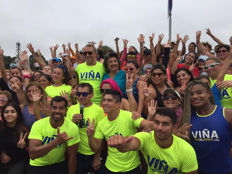 Alcaldesa Virginia Reginato dio afectuosa bienvenida a animador del Festival de Viña del Mar
