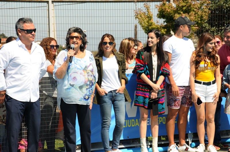 Jurado de Viña 2019 conoció exitoso programa gratuito de natación de la Casa del Deporte