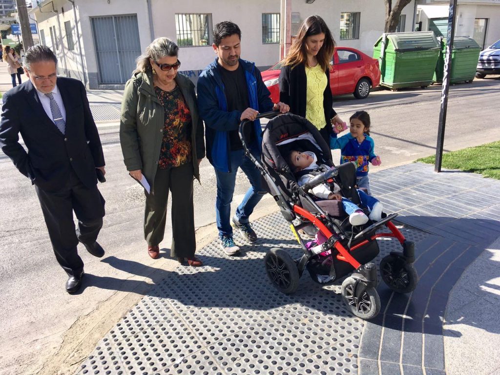 Imagen principal: Municipio de Viña del Mar construirá nuevos accesos universales en la comuna