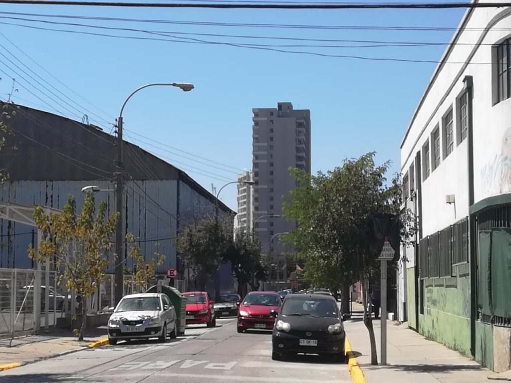 Imagen principal: Municipio de Viña del Mar implementa desvíos de tránsito por pavimentación de calle Simón Bolívar