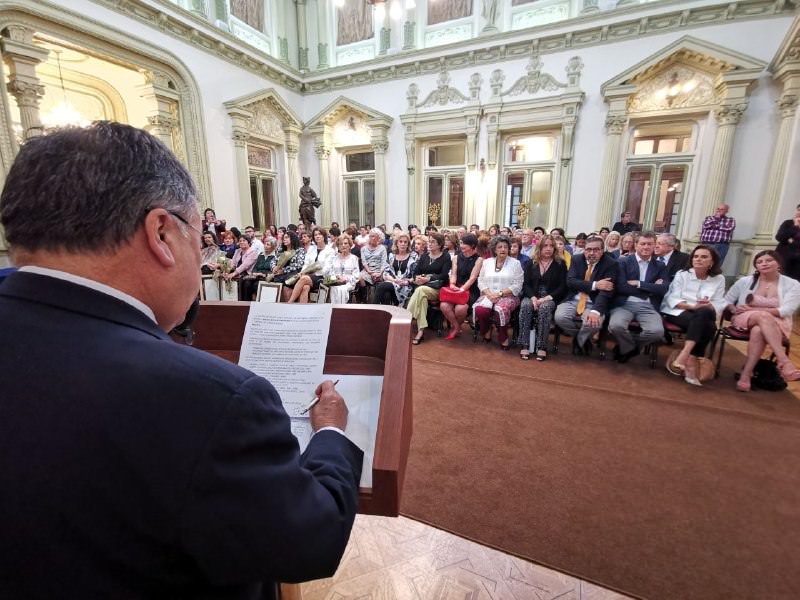 Municipalidad premia a viñamarinas destacadas en el Día Internacional de la Mujer