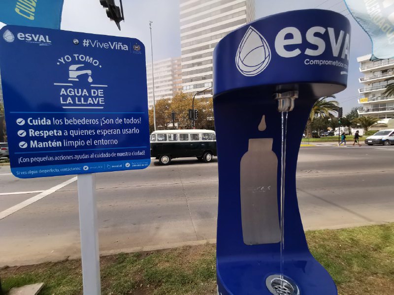 Municipio de Viña del Mar y ESVAL implementan puntos de hidratación públicos para personas y mascotas