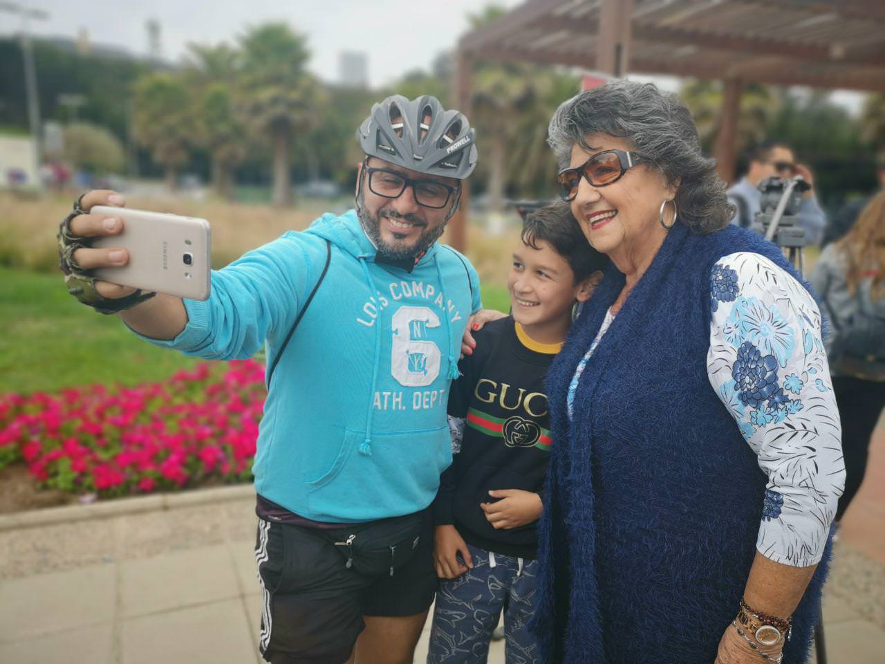 Alcaldesa Virginia Reginato se dirige a viñamarinas y viñamarinos