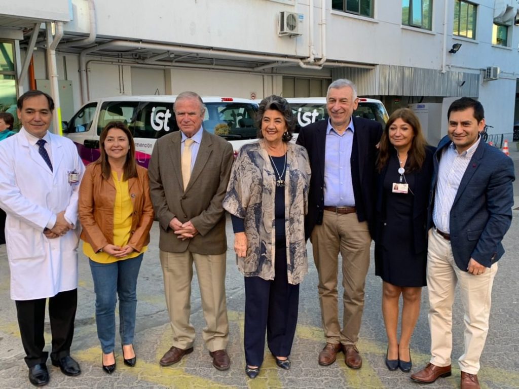 Imagen principal: Pacientes hospitalizados por accidentes laborales recibieron visita de autoridades en el Día del Trabajo