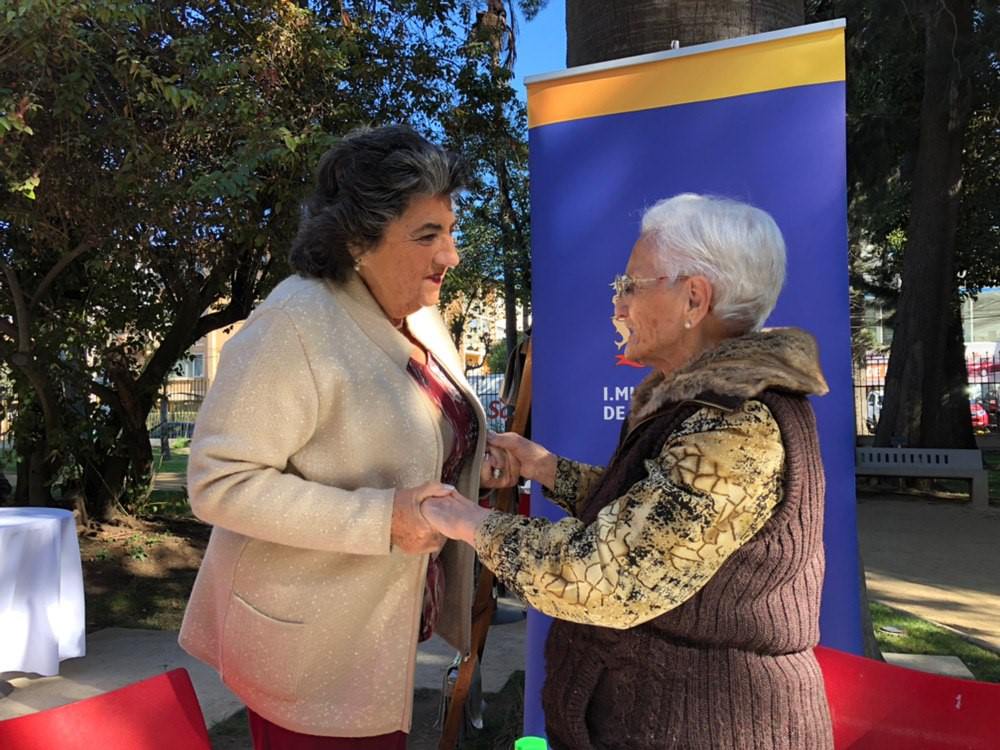 Abuelita que cumplirá 100 años recibió saludo de alcaldesa Virginia Reginato