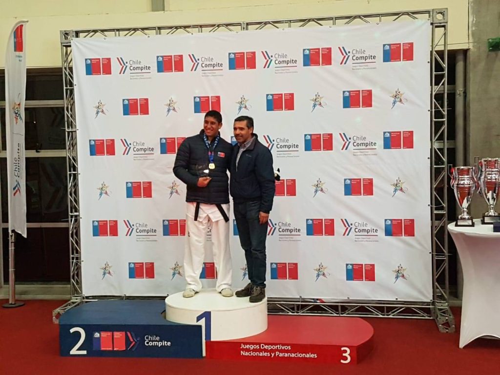 Imagen principal: Profesor de Taekwondo de la Casa del Deporte se coronó campeón en juegos nacionales