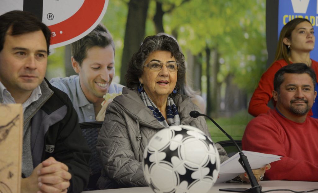 Imagen principal: En Viña del Mar dan pitazo inicial a campeonato regional de fútbol escolar “Copa PF 2019”