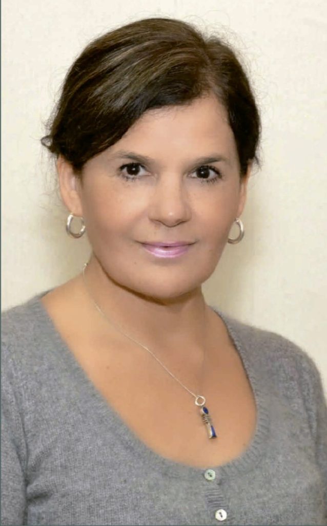 Imagen principal: Municipalidad de Viña del Mar invita a presentación de  libro “Las grietas de Evelyn” en  Museo Palacio Rioja