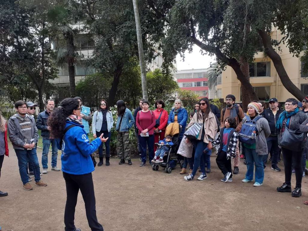 Imagen principal: Gran acogida han tenido las caminatas familiares para conocer historia de la Quinta Vergara