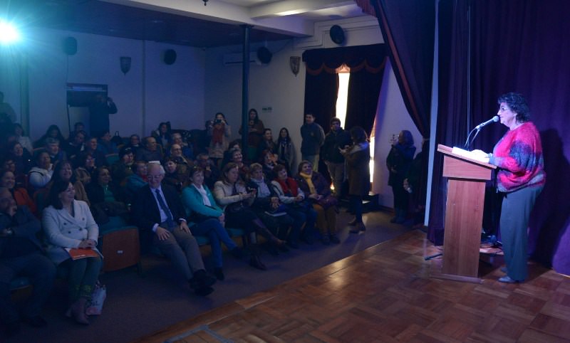 Vecinos viñamarinos se capacitan gratis en Escuela de Formación Comunitaria del municipio