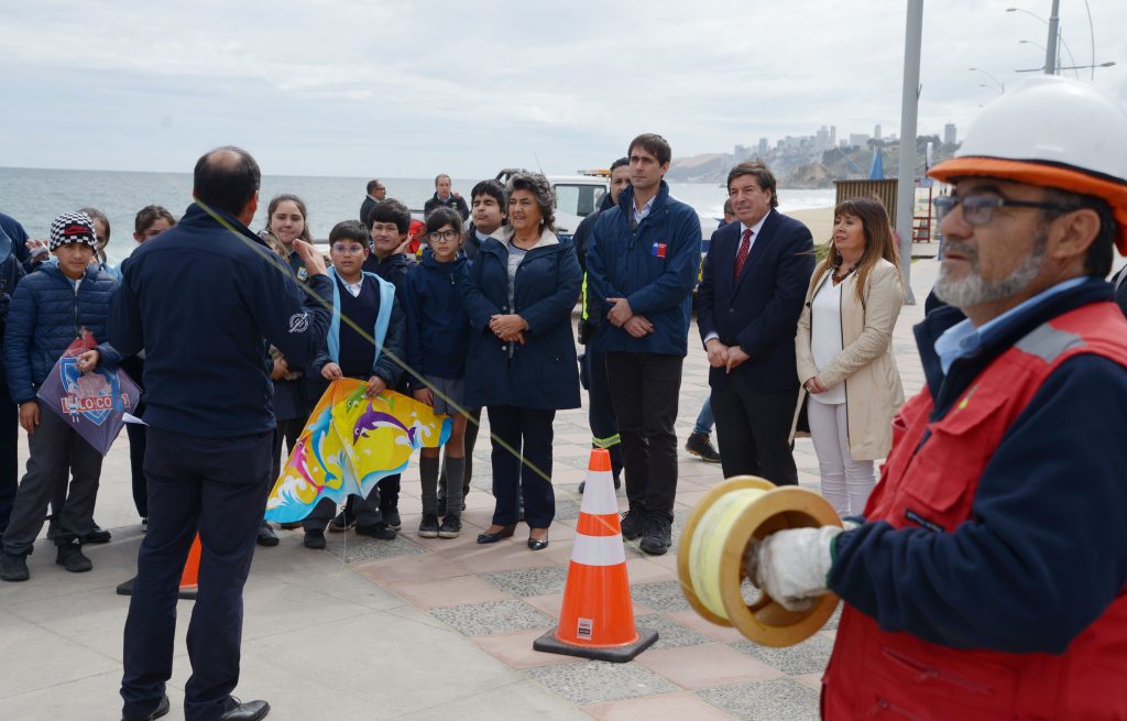 Imagen principal: Municipalidad de Viña del Mar impulsa campaña preventiva para elevar volantines sin hilo curado