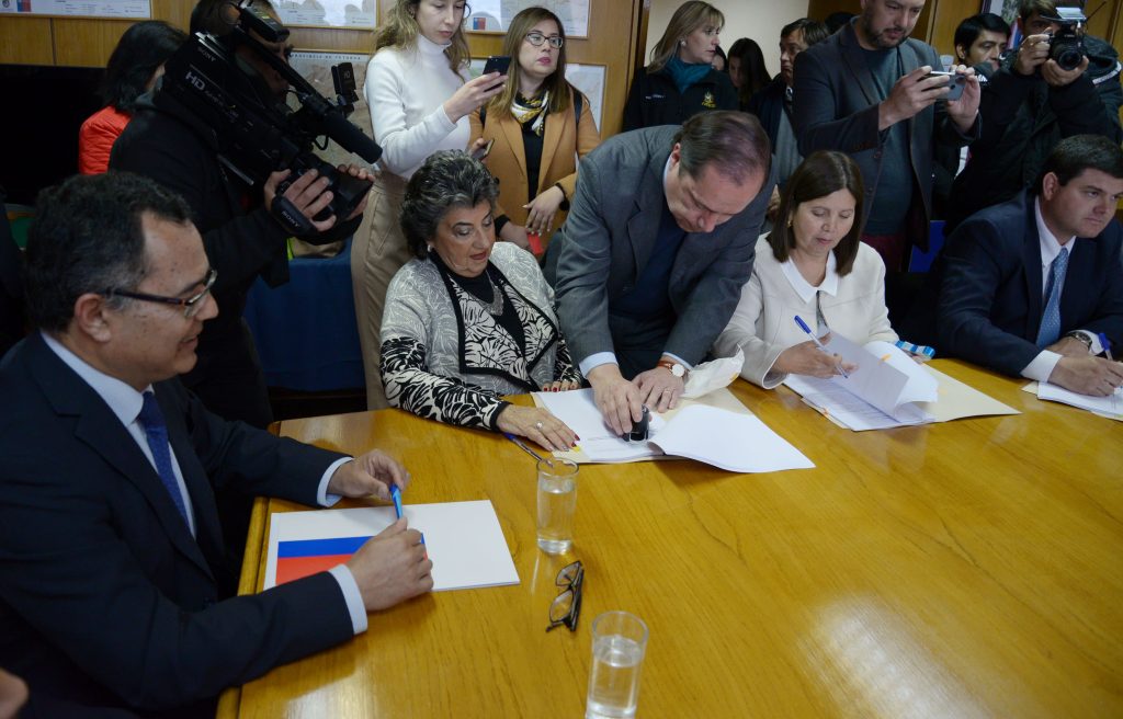 Imagen principal: Escuela Almirante Gómez Carreño de Viña del Mar obtiene $241 millones para mejoramiento de infraestructura