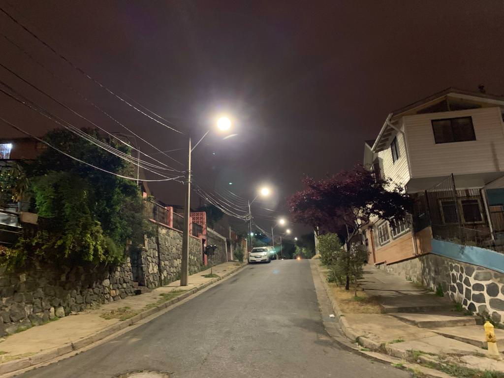 Municipio de Viña del Mar mejoró iluminación de Población Vista Mar en Agua Santa