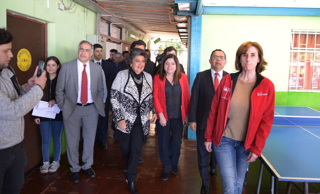 Imagen principal: Escuela Almirante Gómez Carreño de Viña del Mar recibe $241 millones para mejorar su infraestructura