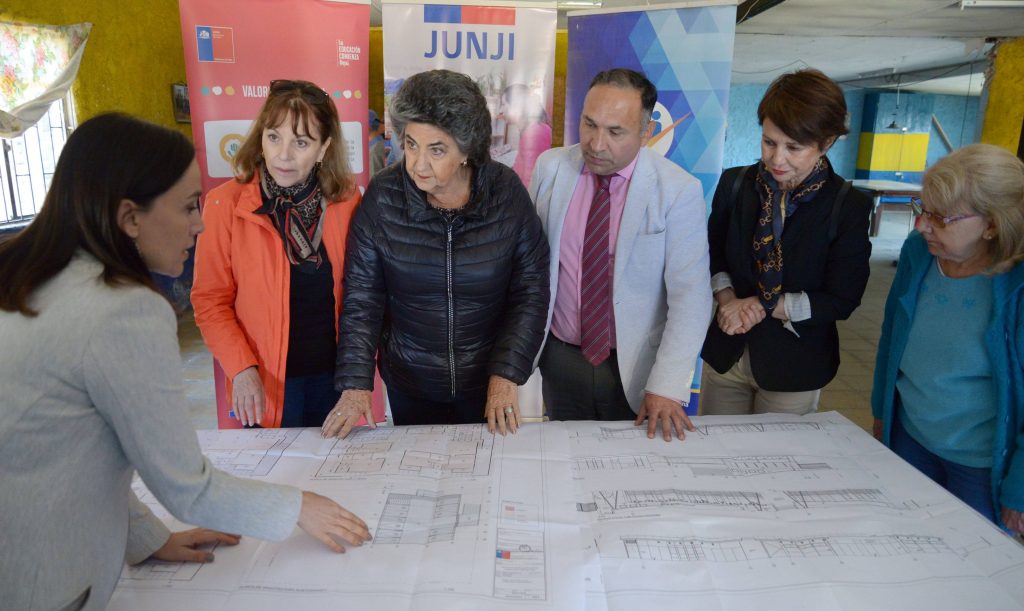 Imagen principal: Anuncio de JUNJI de retomar obras de jardín infantil “Santa Julia” fue valorado por alcaldesa Virginia Reginato