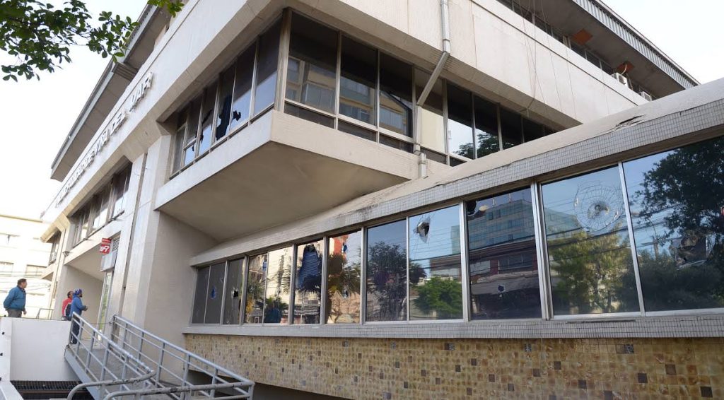 Imagen principal: Municipalidad de Viña del Mar reforzará medidas para seguir atendiendo a la comunidad pese a disturbios