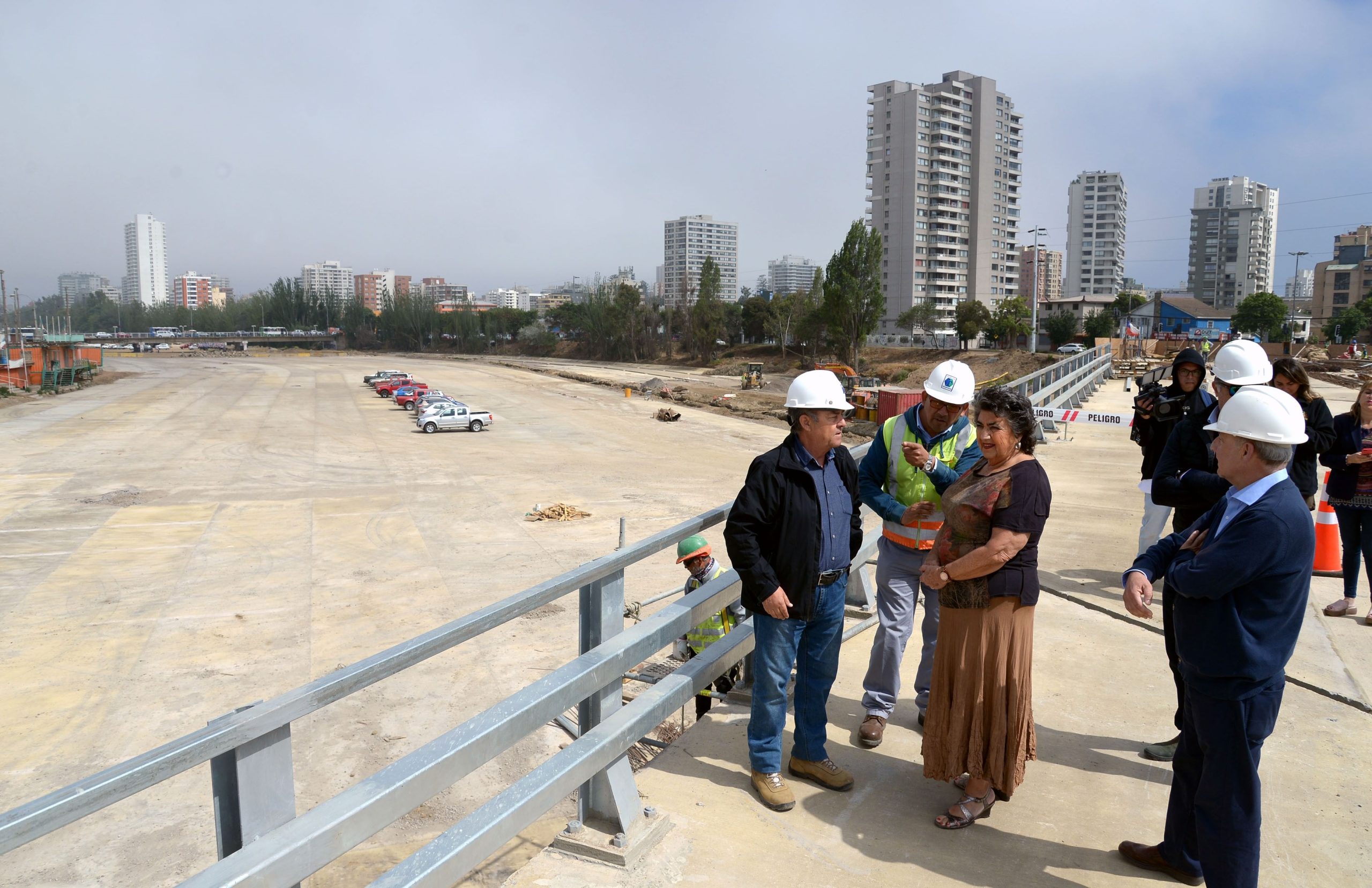Puente Los Castaños en Viña del Mar entra en su fase final de construcción: losa está terminada