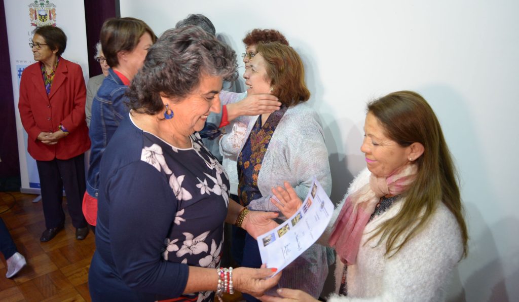 Imagen principal: Municipio de Viña del Mar promueve participación de adultos mayores con talleres gratuitos