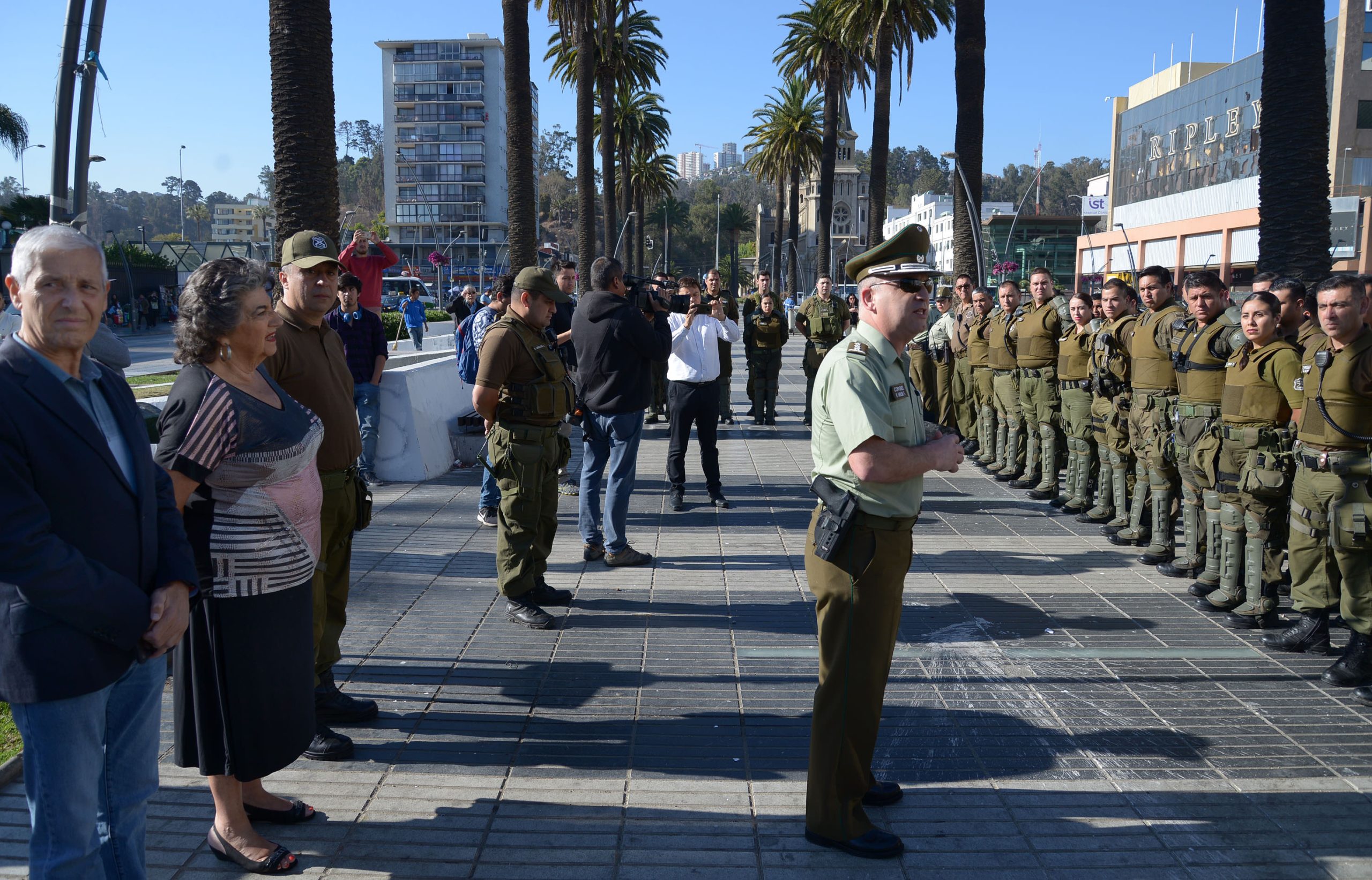 Carabineros implementa Plan de seguridad y fiscalización del comercio ambulante en Viña del Mar