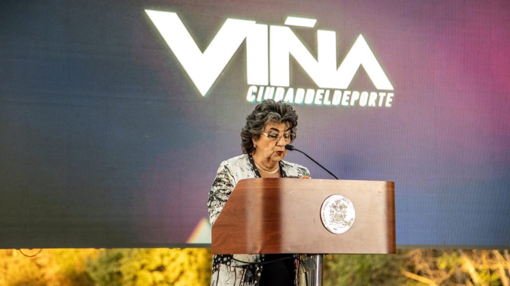 Imagen principal: Nuevo aporte a las Asociaciones de fútbol amateur de Viña del Mar entregó la Municipalidad