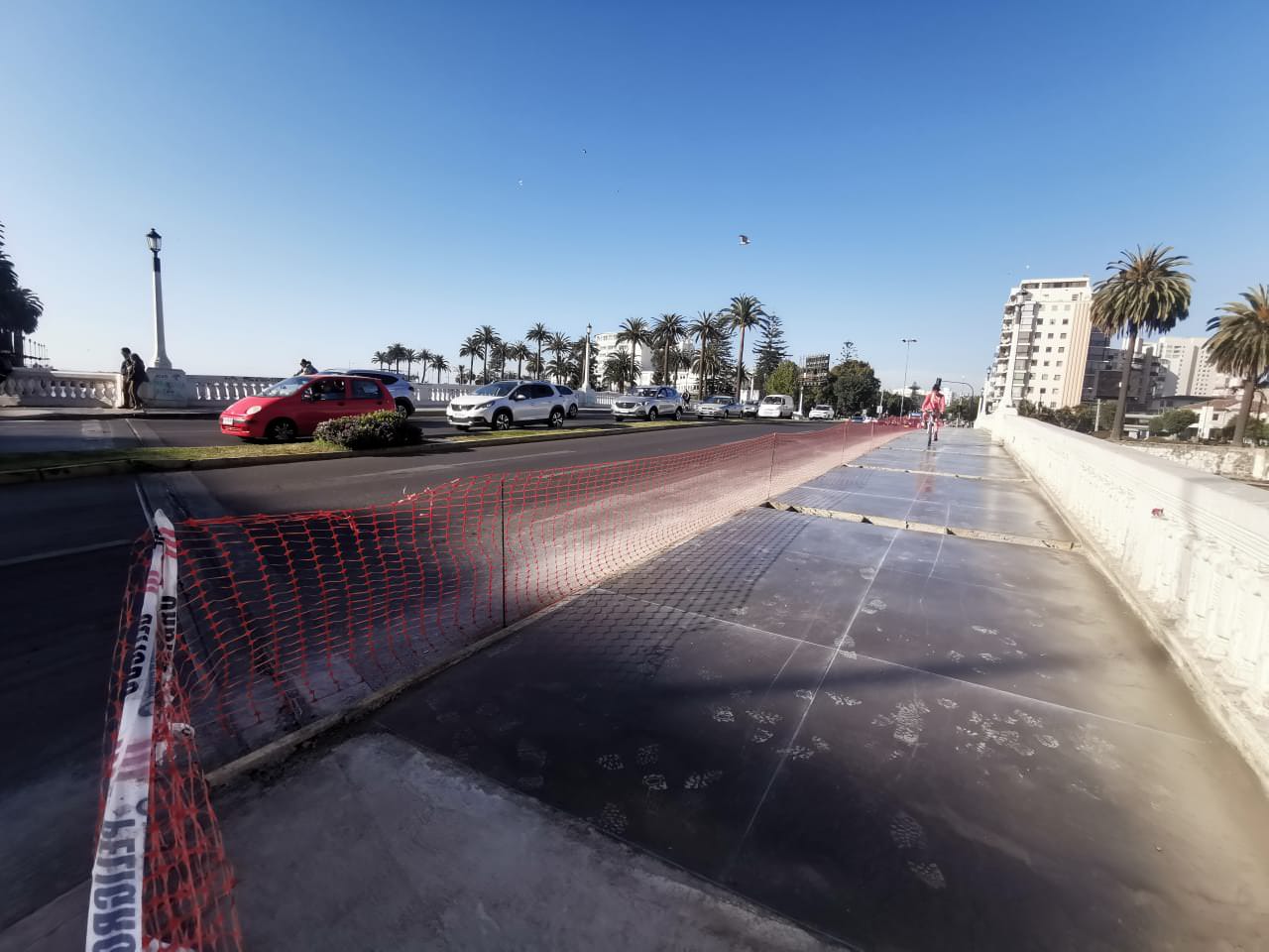 Municipio de Viña del Mar ejecuta reparación definitiva de aceras en puentes Casino y Ecuador