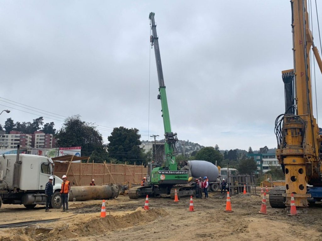 Imagen principal: Construcción de puentes sobre estero de Reñaca avanza dentro de plazos programados