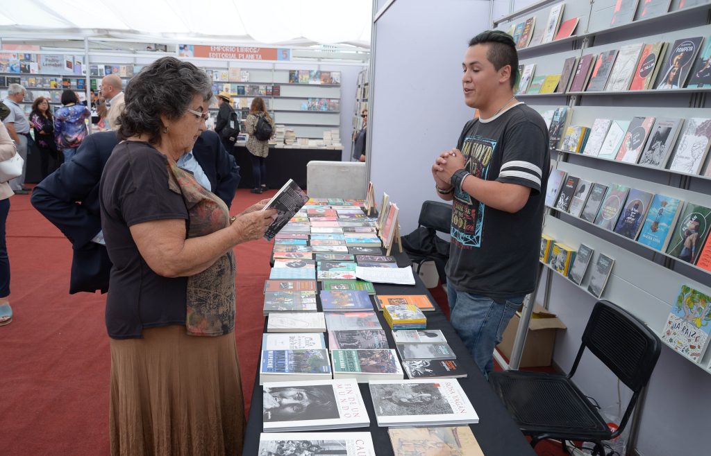Imagen principal: Atractivas ofertas y panoramas culturales ofrece la 38º Feria Internacional del Libro de Viña del Mar