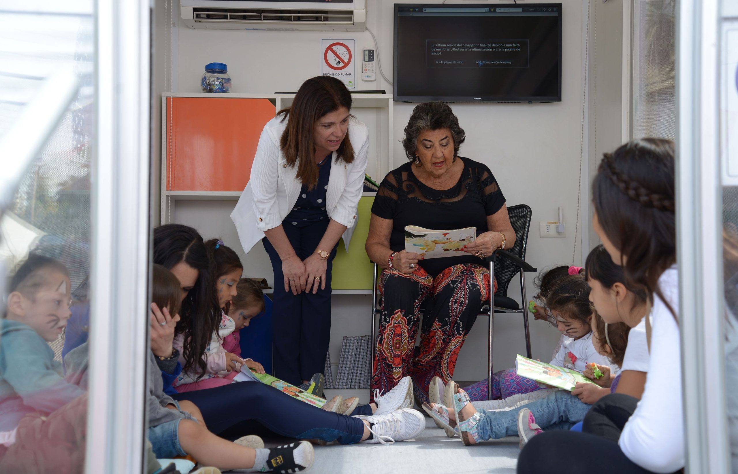 Bus educativo “Ruta aprendo sin parar” en vacaciones tiene estación en Viña del Mar